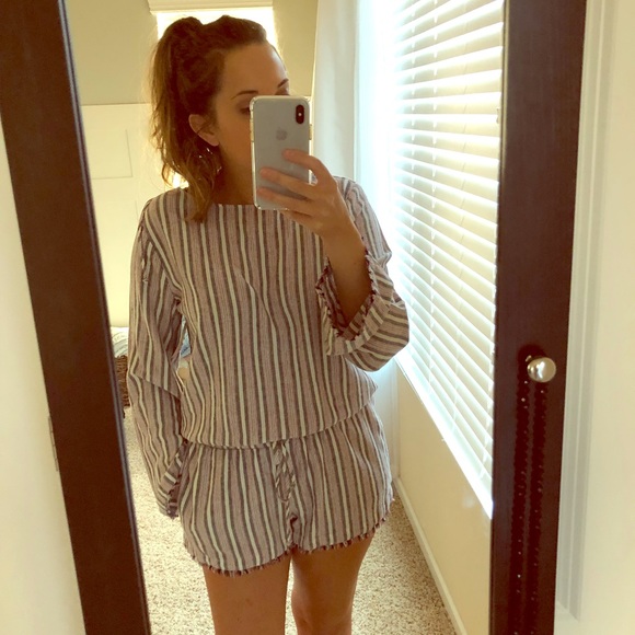 Cloth and stone button back romper - Picture 4 of 8